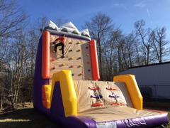 Cliff Hanger (Rock Wall) Cliff Hanger (Rock Wall)